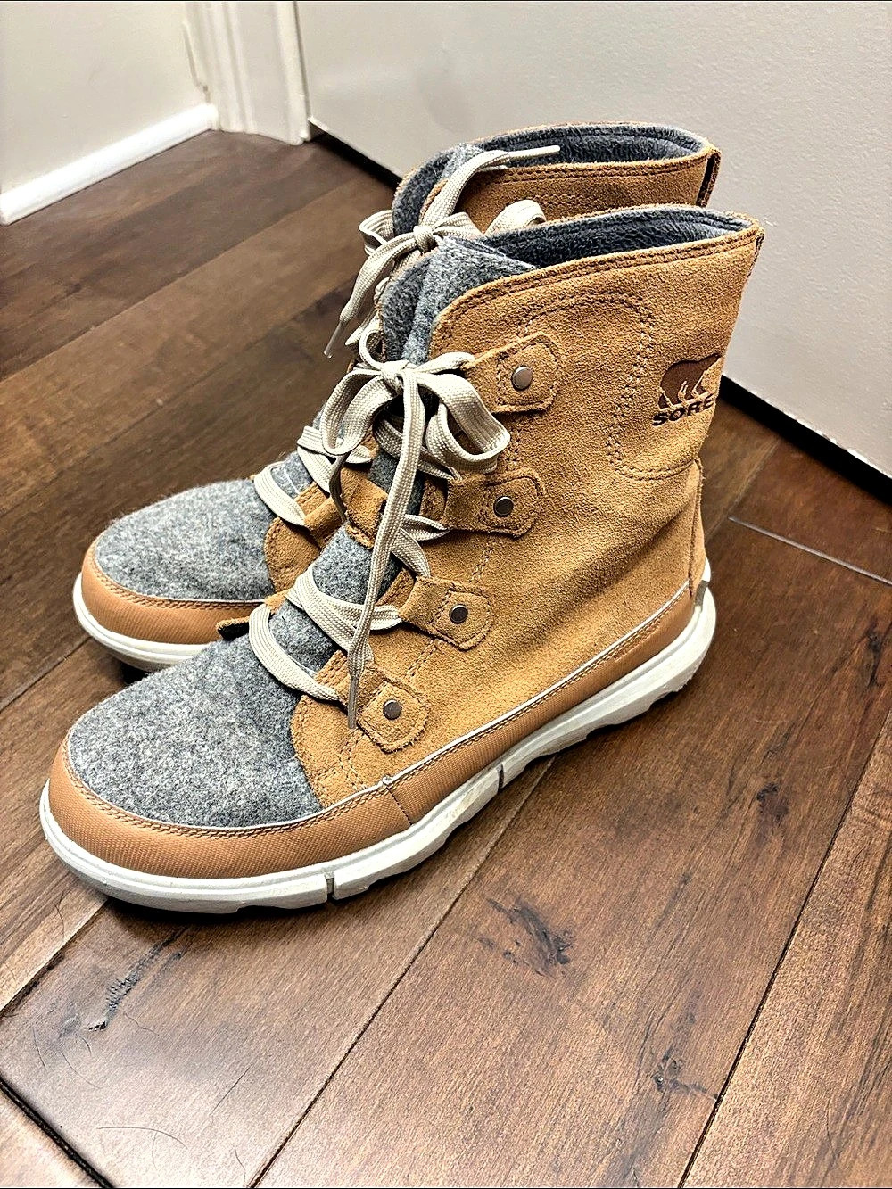 Sorel Explorer Joan Winter Boot Brown & Gray Lace-Up Boots